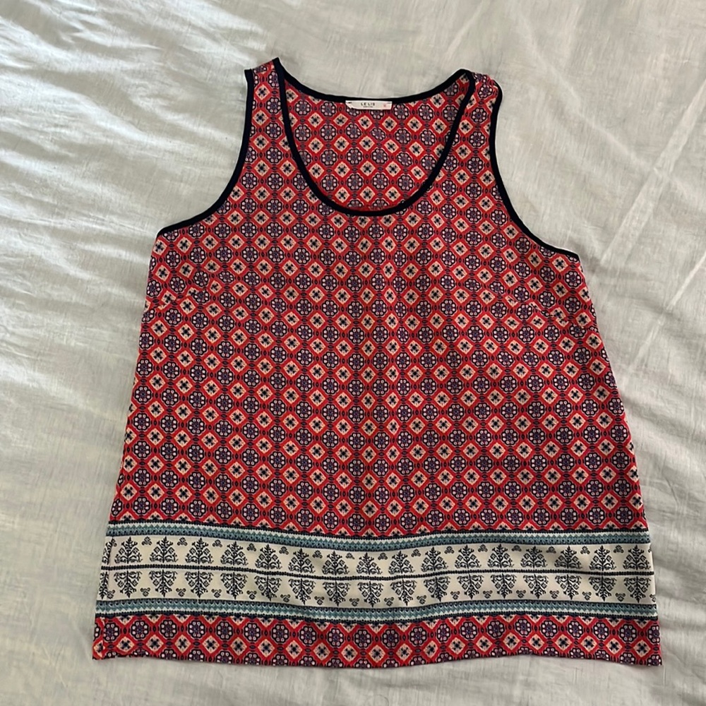 Women’s Le Lis brand sleeveless top- Large